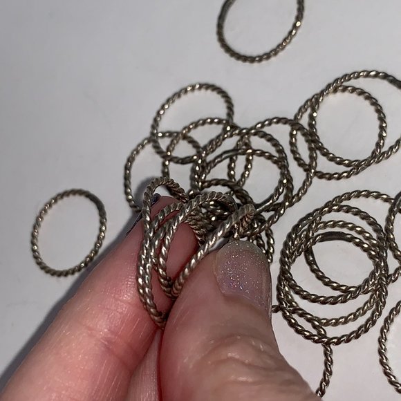 3 1/4 1.4mm Sterling Silver Thin Twist Ring - Picture 6 of 12